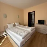 Private In Flora Daire