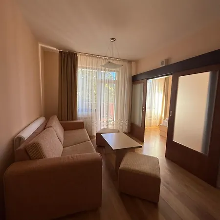Private In Flora Apartament